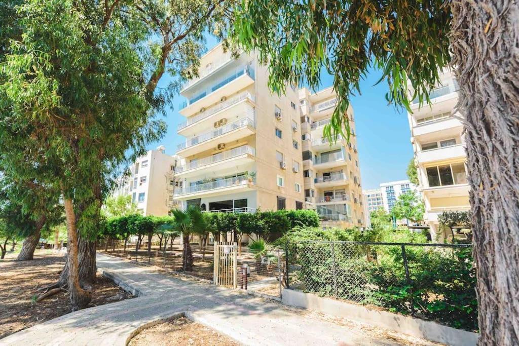 Myria Court Appartement Limasol Buitenkant foto